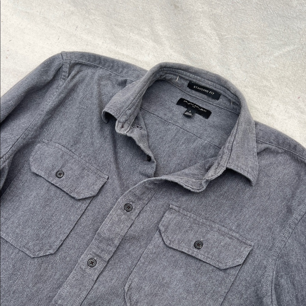 Banana Republic Heather Gray Workshirt with Chest Pockets